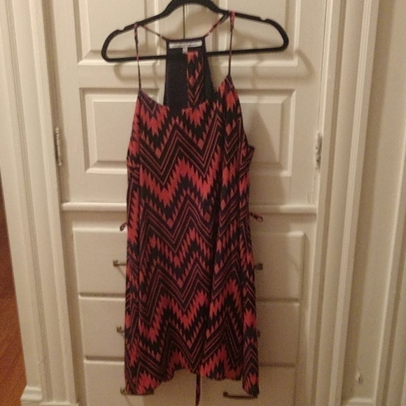 Collective Concepts Chevron Sleeveless Dress - Picture 2 of 7